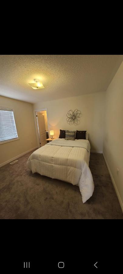 Glow Bestie Home Brampton Luaran gambar